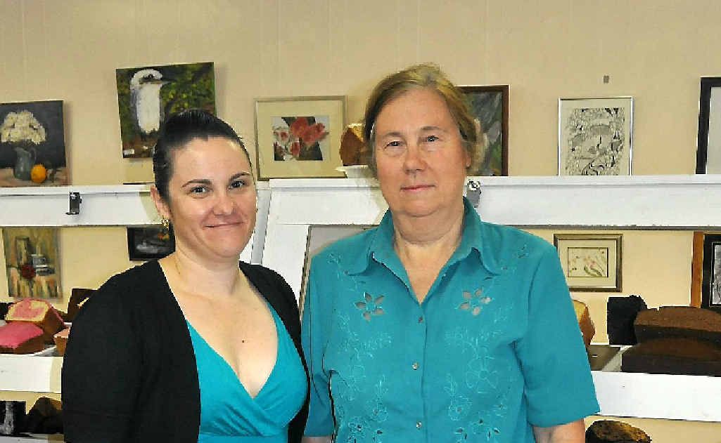 Andrea and Vivian Bond are a daughter and mother cooking team that continues to offer their time to the show. Andrea and Vivian Bond are a daughter and mother cooking team that continues to offer their time to the show.